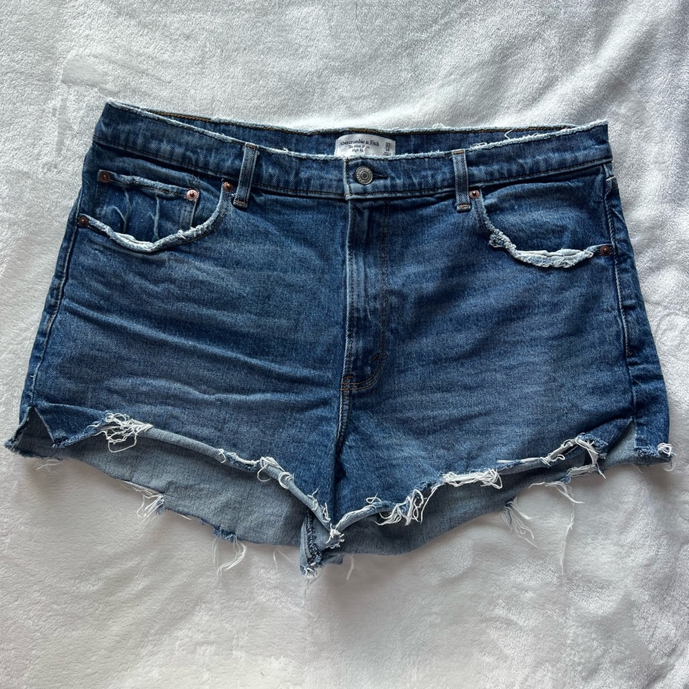 Abercrombie High Rise Mom Shorts